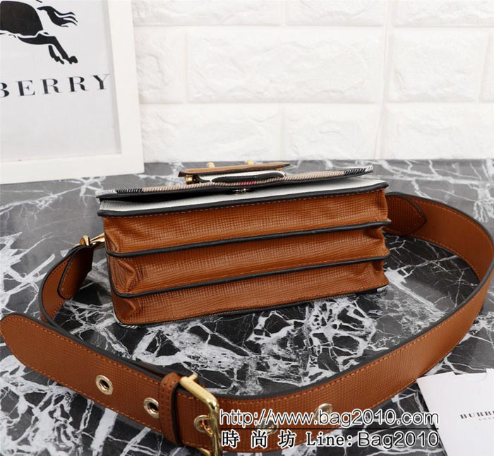 BURBERRY巴寶莉 The Buckle 搭扣包 隨附兩條肩背帶 可用作斜背包 肩背包或手拿包 1188  Bhq1126